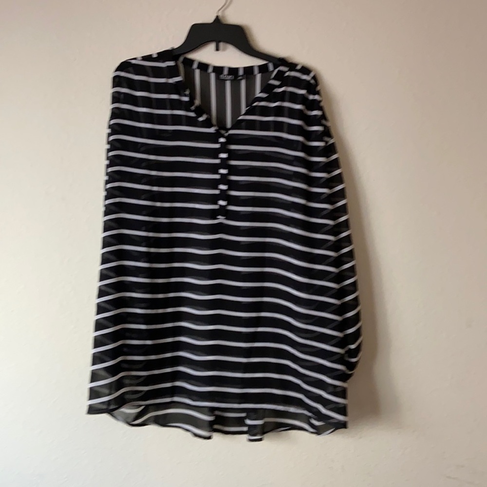 Ana 3X black strip shear top